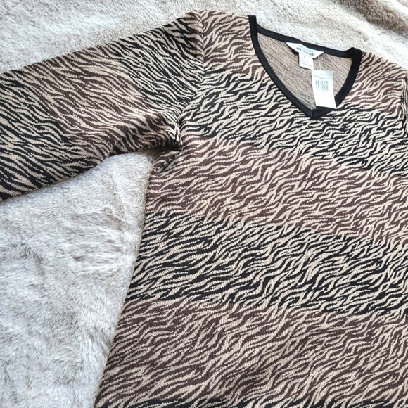 NWT MISOOK 🤍 - Picture 2 of 5